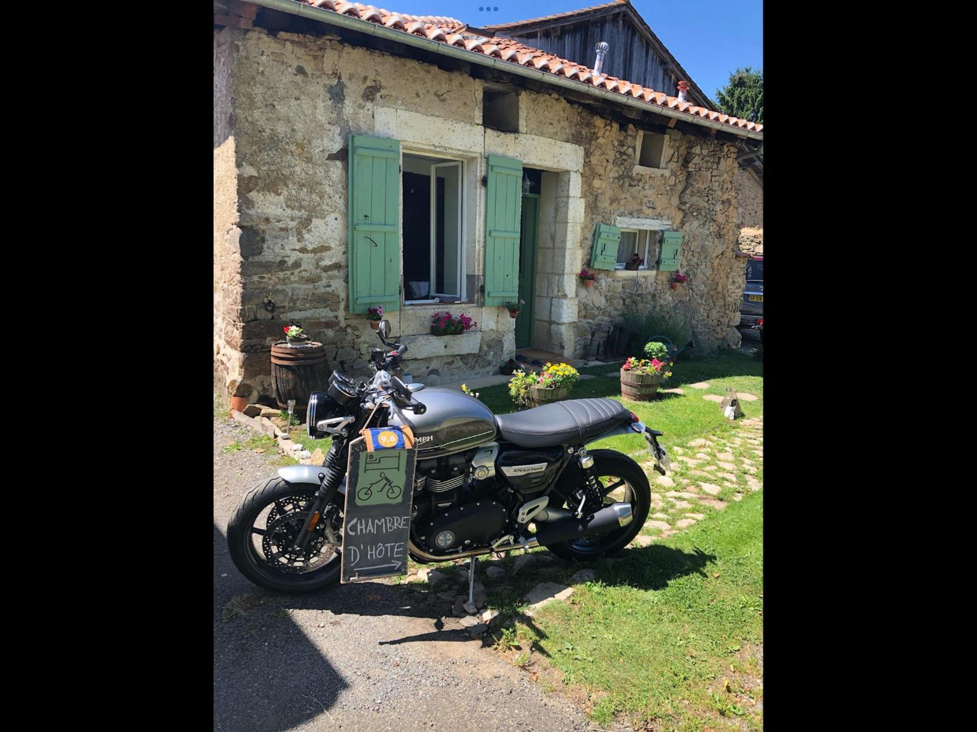 Le Petit Grange Acomodação com café da manhã Le Lindois Exterior foto
